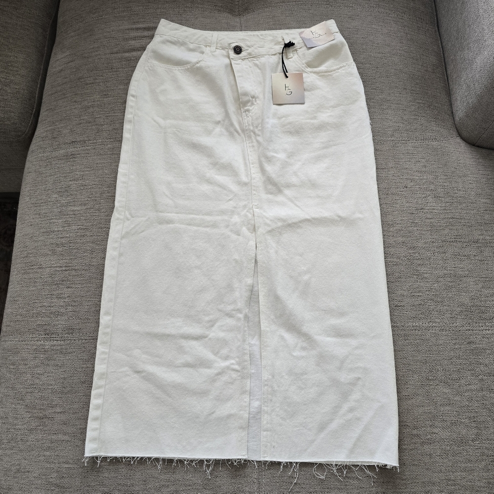 Womens White Maxi Denim Skirt With Front Slit And Raw Hem Sz 28 Nwt